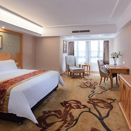 Vienna International Hotel Zhongshan Torch Development Zone Extérieur photo