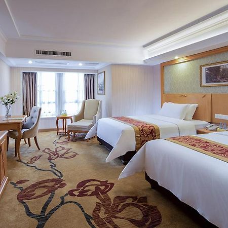 Vienna International Hotel Zhongshan Torch Development Zone Extérieur photo